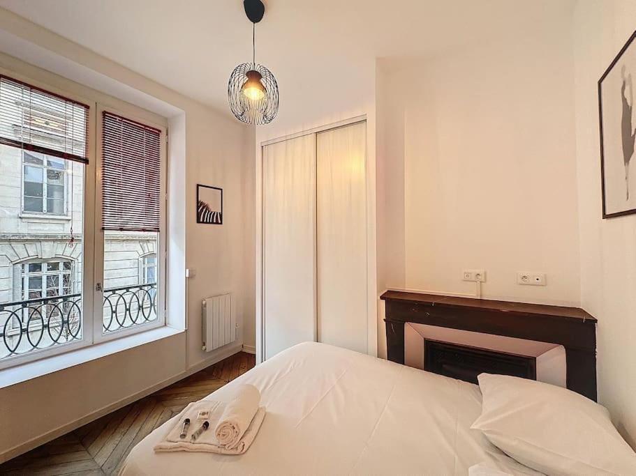 Cosy Appart, Rue St Cyr Lyon Buitenkant foto